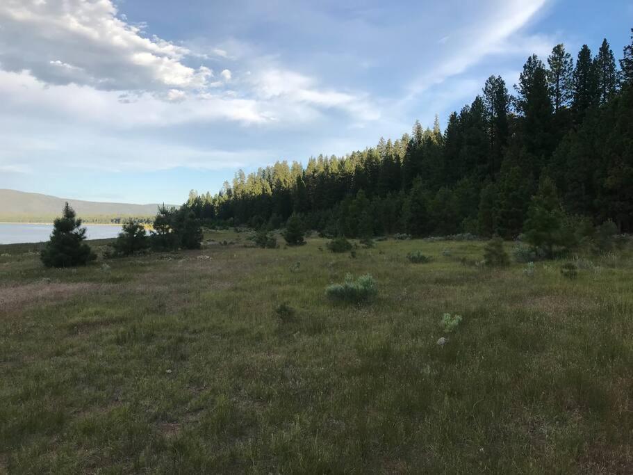 Cheerful 2-Bedroom Cottage Near Eagle Lake Susanville Bagian luar foto