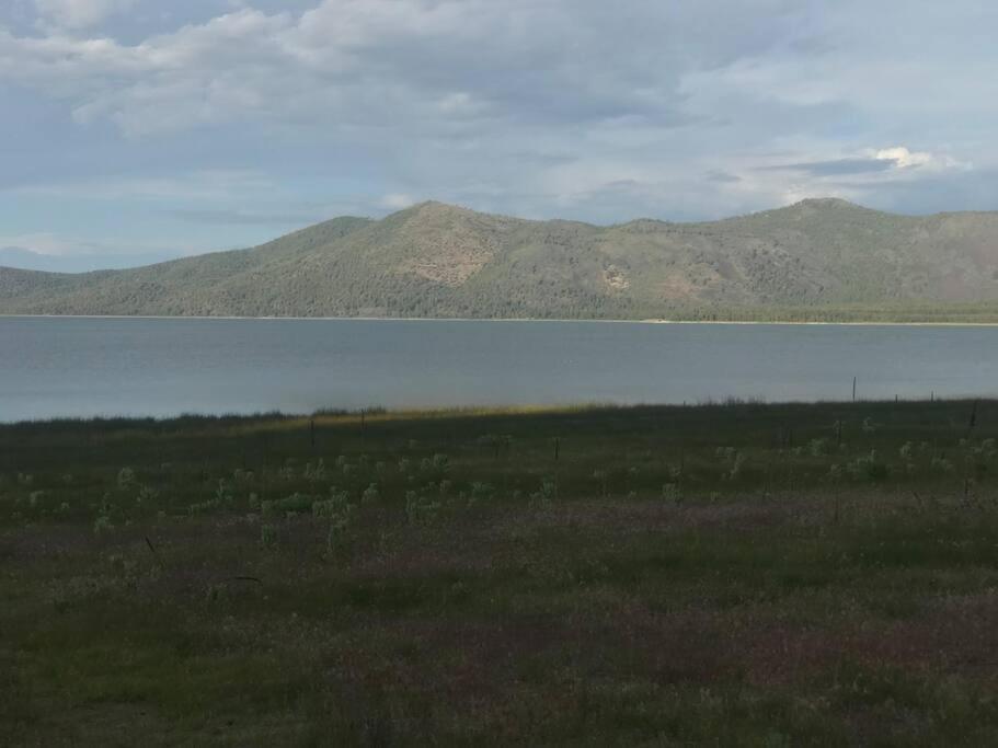 Cheerful 2-Bedroom Cottage Near Eagle Lake Susanville Bagian luar foto
